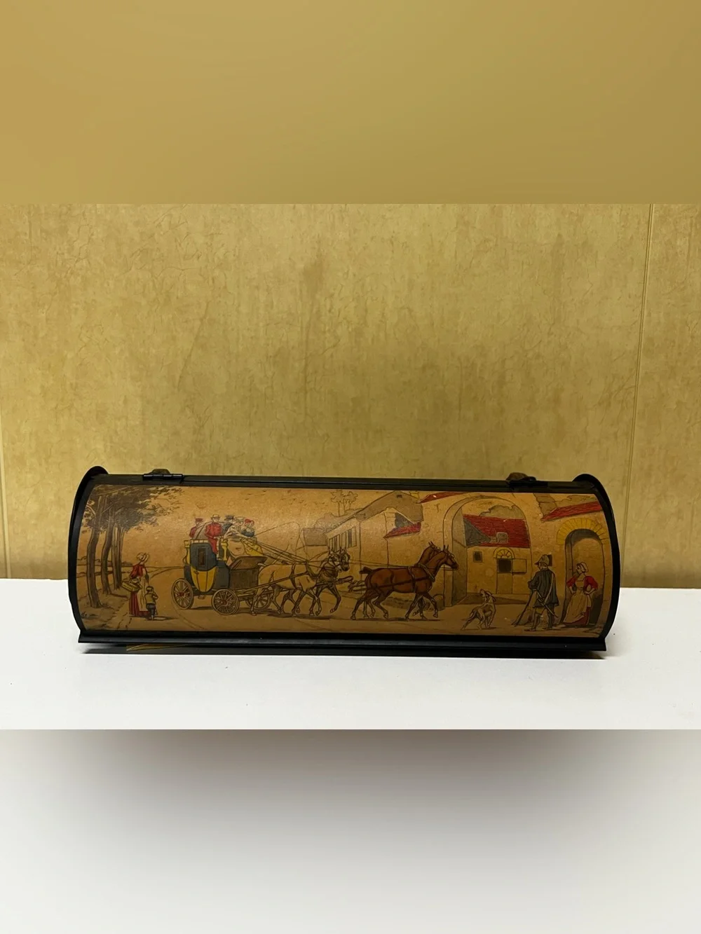 Amish Scroll Holder Claw Foot Tin Horse Drawn Carriage Vintage